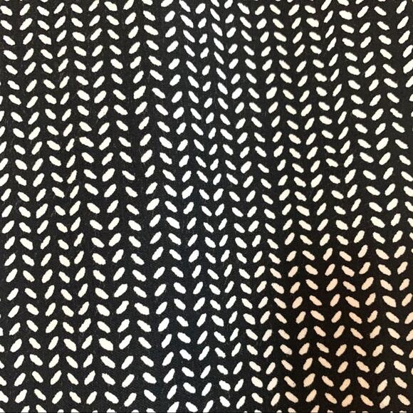 Time & Tru Women's Pull On Black Cream Print Slim Fit Ankle Pants Pus Size 18 - Picture 5 of 7